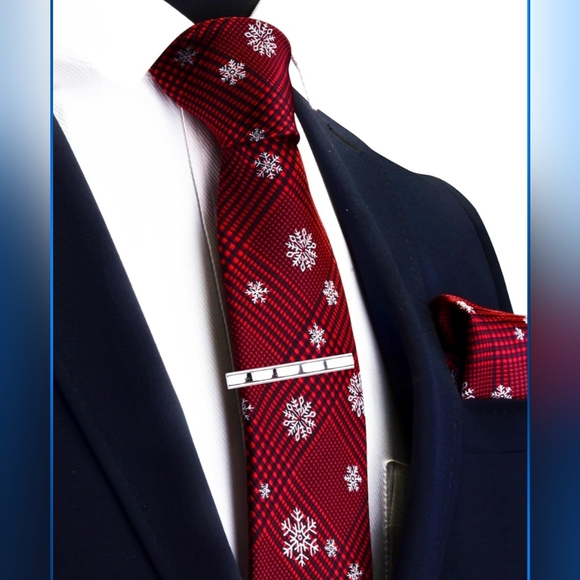 GUSLESON Christmas Necktie 3.15 Inch (8.8 cm) Pocket Square and Tie Clip Set - Picture 1 of 3